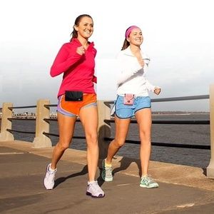 Running Buddy Black Unisex Running Magnetic Fold-Over Fanny/Hip Pack